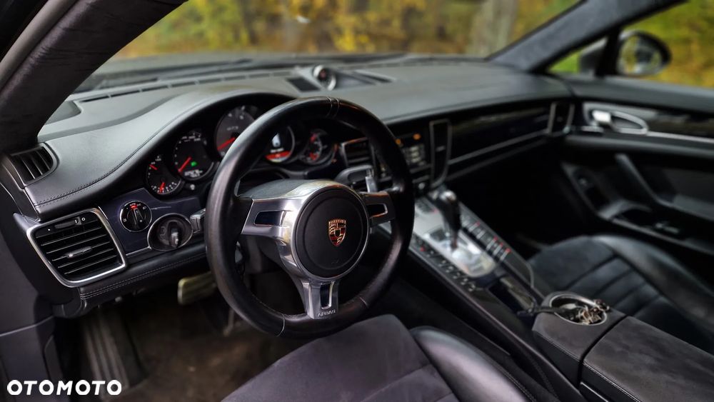 Porsche Panamera GTS - 8