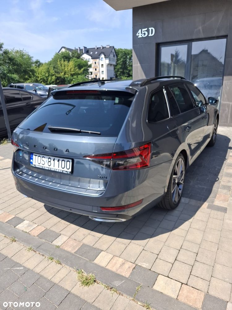 Skoda Superb 2.0 TDI SCR 4x4 Sportline DSG - 8