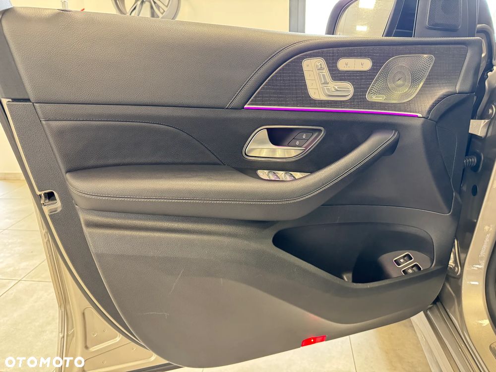 Mercedes-Benz GLE - 24