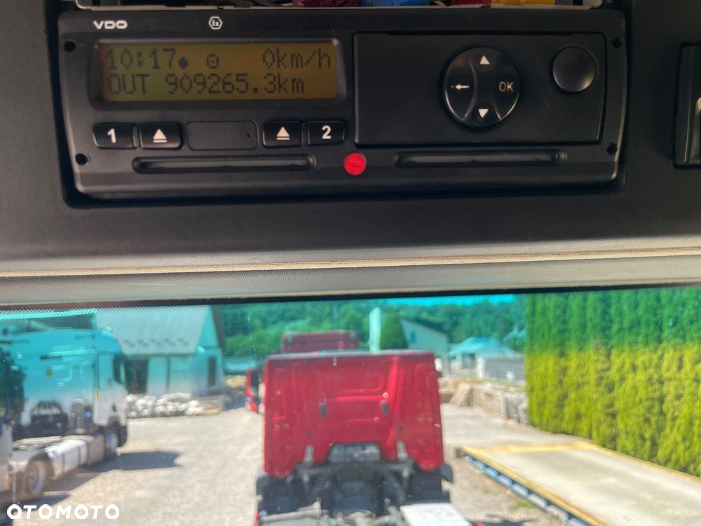 Mercedes-Benz 18.43,18.40 - 9