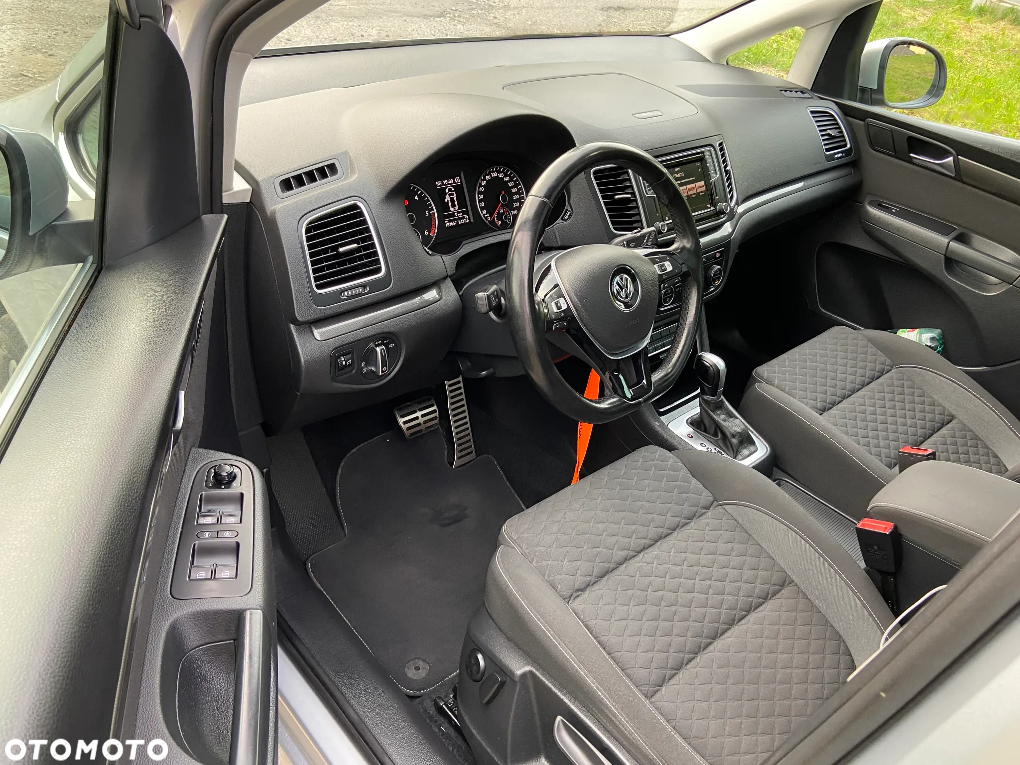 Volkswagen Sharan 2.0 TDI DSG (BlueMotion Technology) Highline - 19