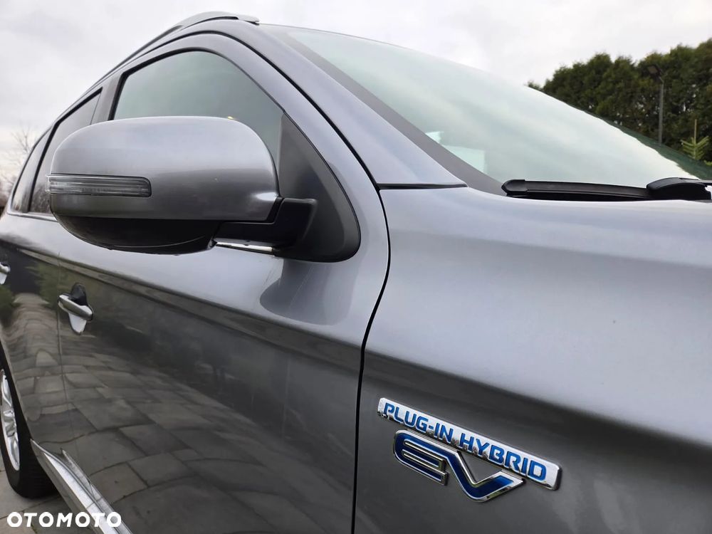 Mitsubishi Outlander 2.0 4WD - 12