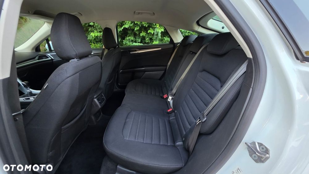 Ford Mondeo 2.0 TDCi Ambiente - 13