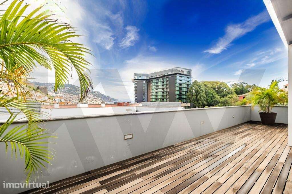 Apartamento Duplex | Tipologia T4 + Escritório | Vista Mar | Funchal | - Grande imagem: 2/60
