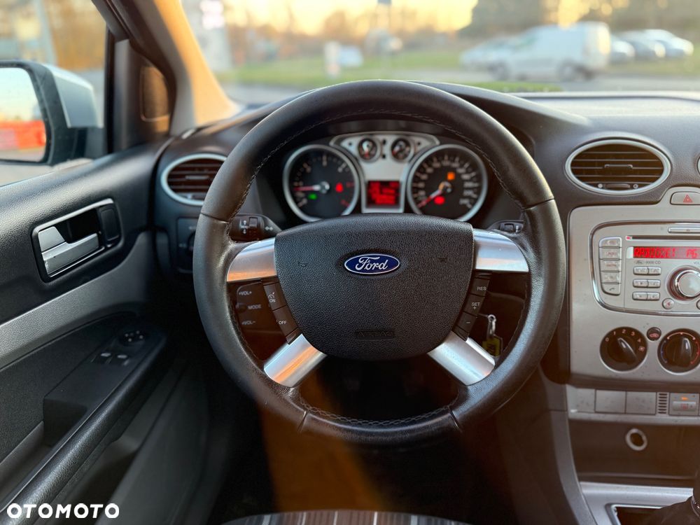 Ford Focus 1.6 TDCi DPF Style+ - 26