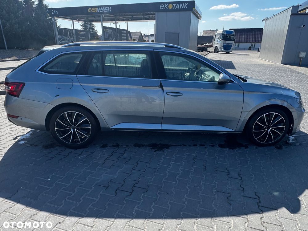 Skoda Superb 2.0 TDI Ambition DSG - 6