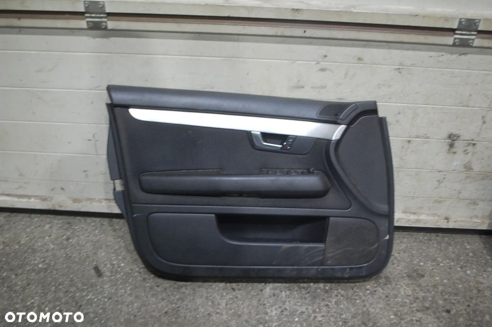 BOCZEK TAPICERKA DRZWI LEWY PRZÓD 8E1867105 AUDI A4 B6 B7 SIWY/ CZARNY/ GRANATOWY