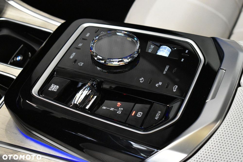 BMW Seria 7 - 23