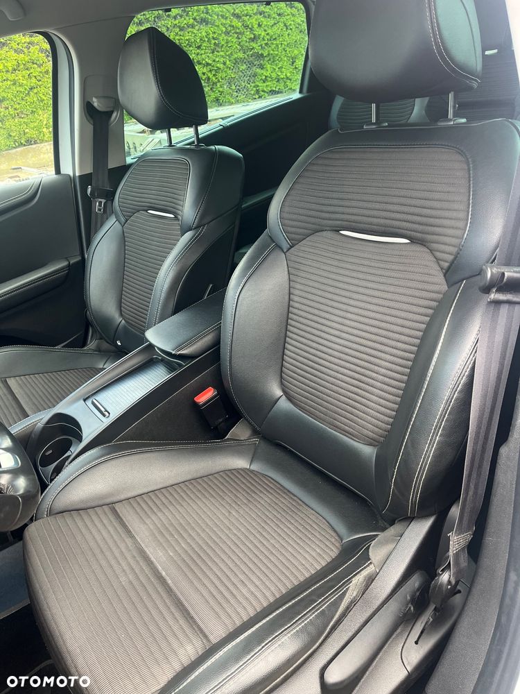 Renault Grand Scenic Gr 1.5 dCi Energy Bose EU6 - 23