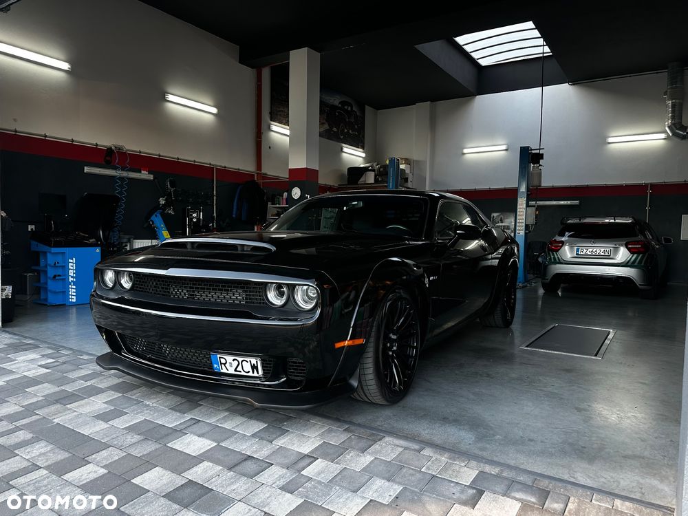 Dodge Challenger 5.7 R/T - 1