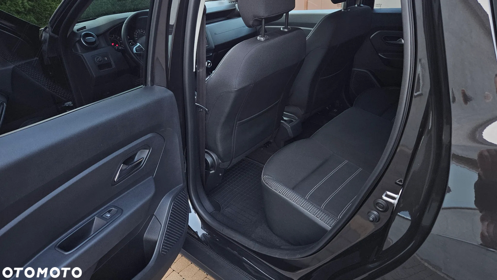Dacia Duster 1.6 SCe Prestige - 23