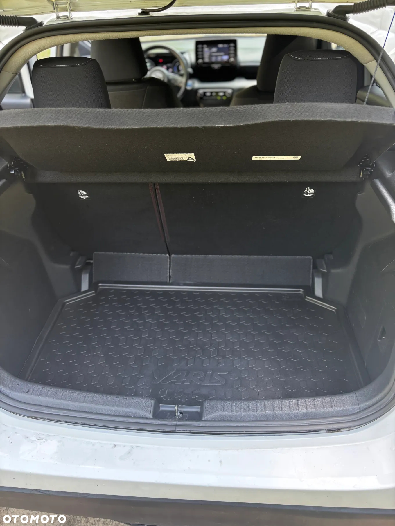 Toyota Yaris Hybrid 1.5 Executive - 12