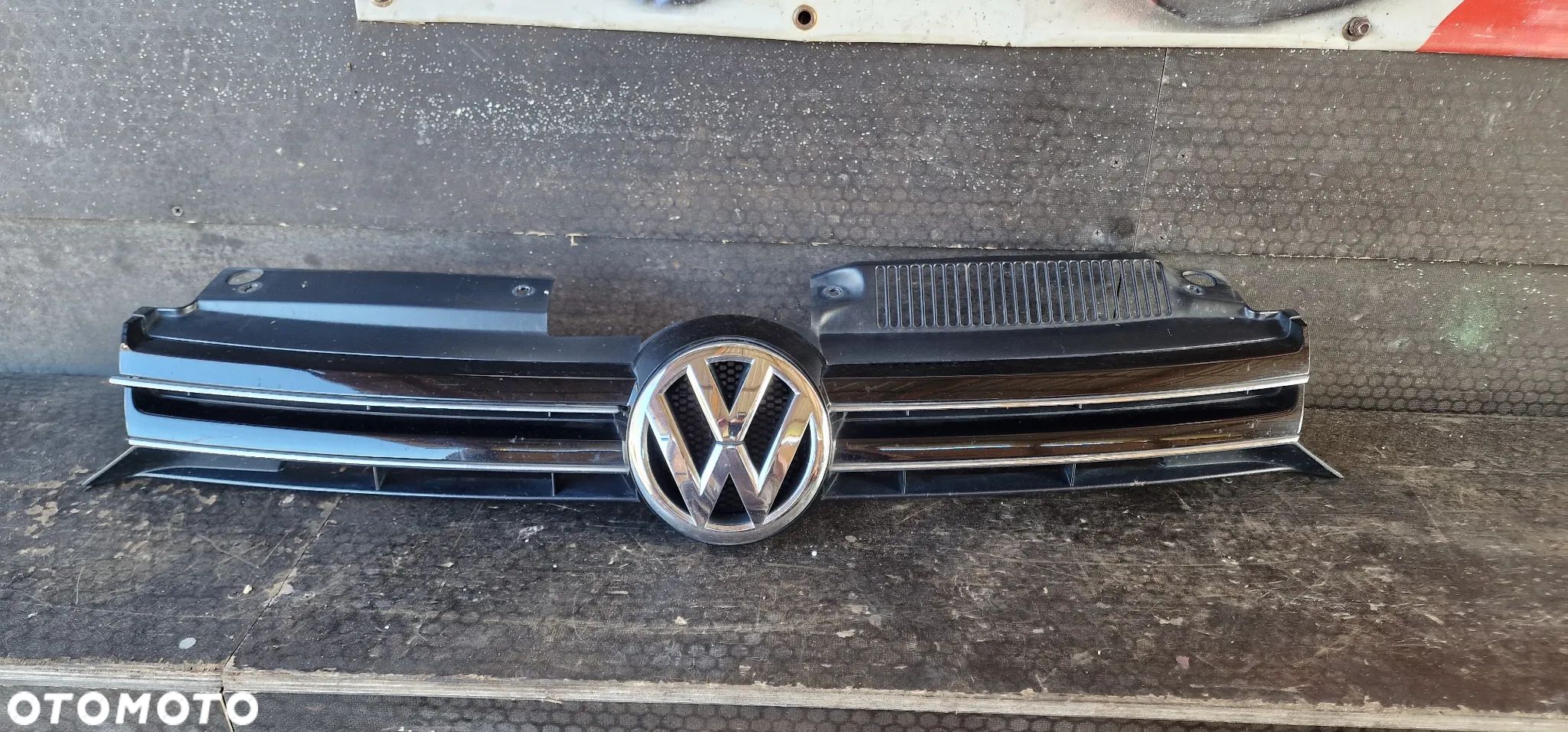 VW GOLF 6 VI  GRILL ATRAPA 5K0853653 - 1