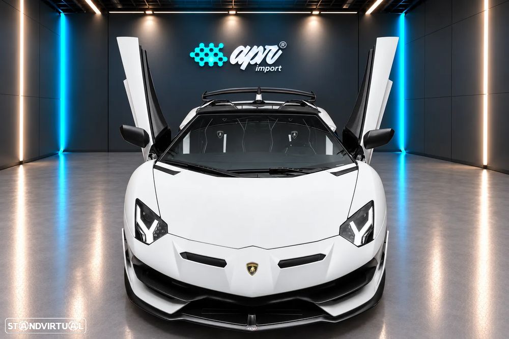 Lamborghini Aventador - 8