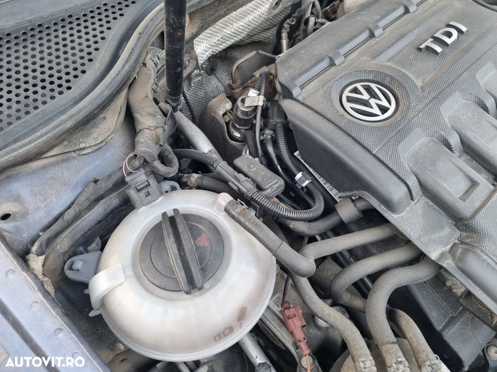 Volkswagen Passat 2.0 TDI DSG 4Motion Highline - 25