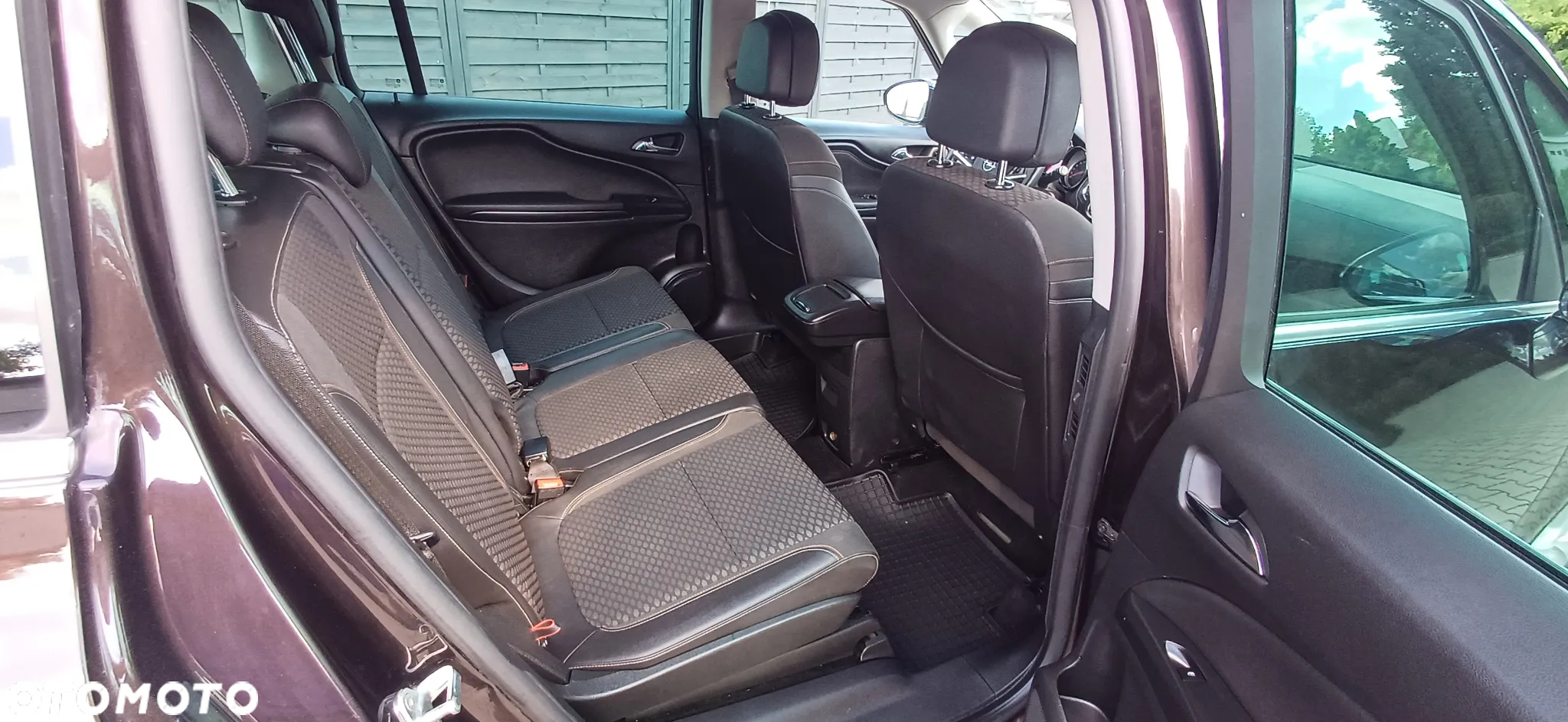 Opel Zafira 1.4 T Cosmo EcoFLEX S&S EU6 - 11