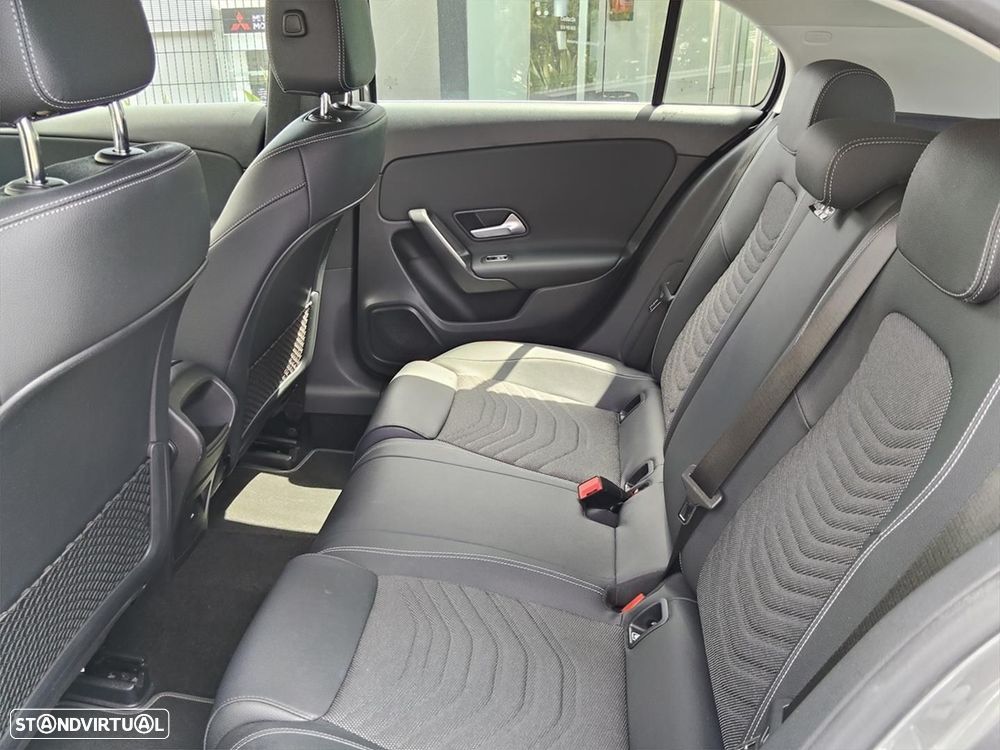 Mercedes-Benz A 200 - 11