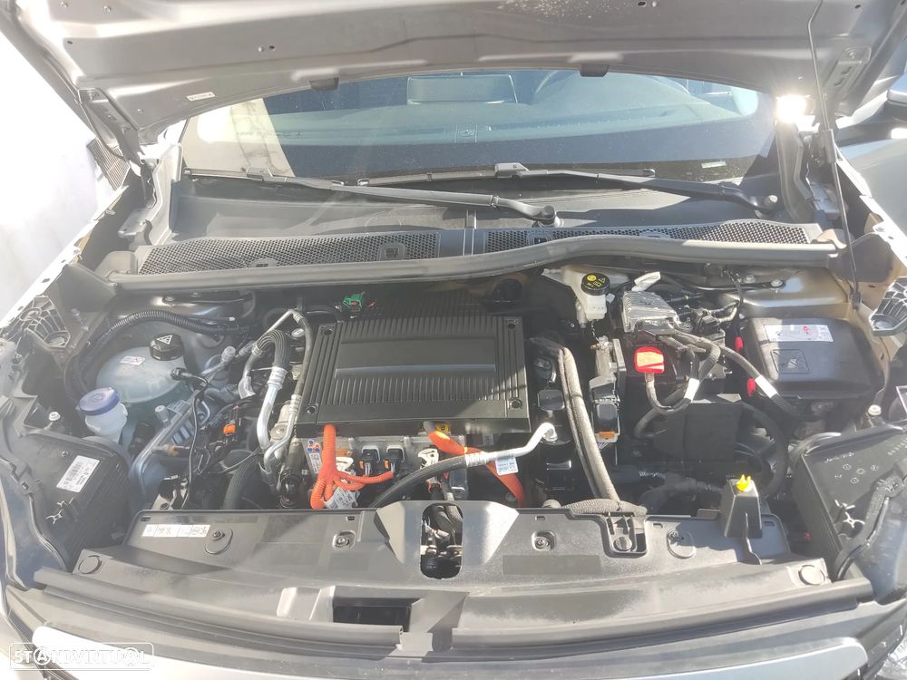 Peugeot e-2008 - 42