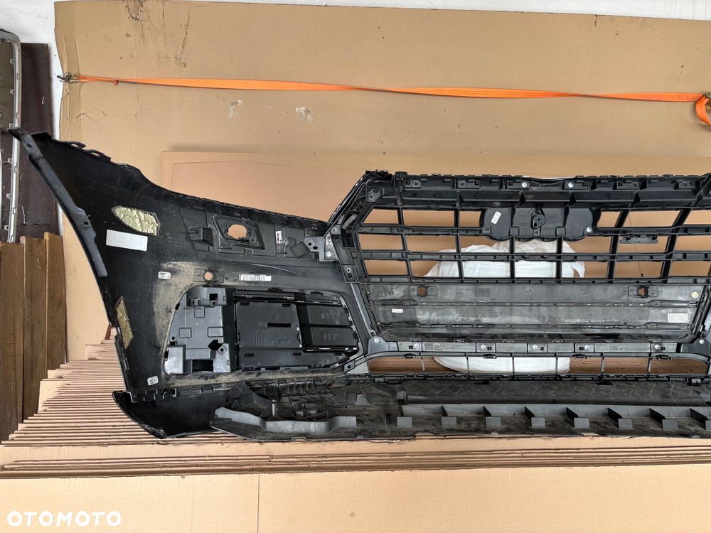 Audi Q5 80A zderzak przedni 17-20 zwykły - 8
