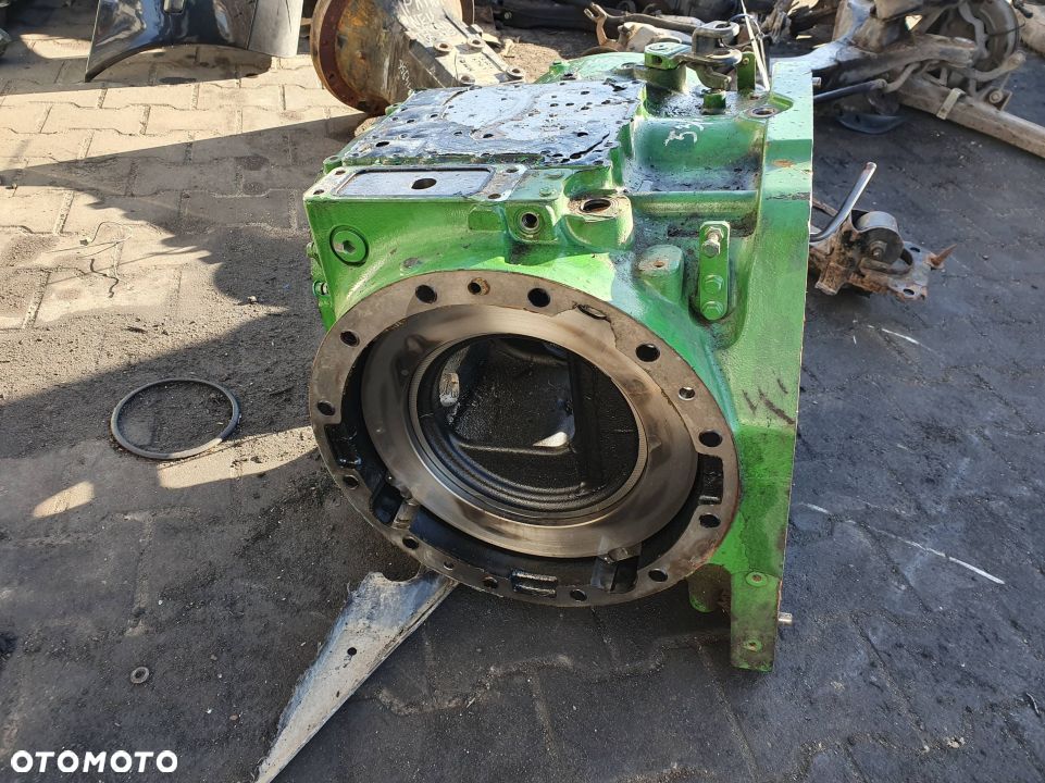 OBUDOWA SKRZYNI JOHN DEERE 5090M MOSTU REDUKTORA - 3