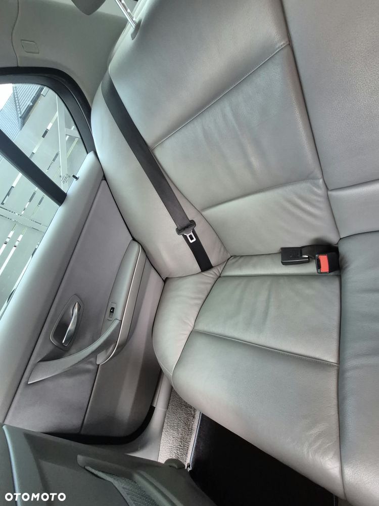BMW Seria 3 - 24