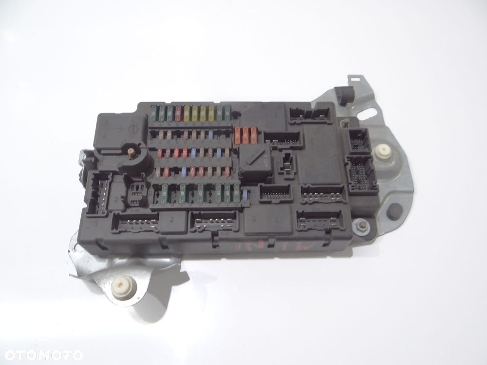 SKRZYNKA BEZPIECZNIKÓW MINI R57 3455442 - 1
