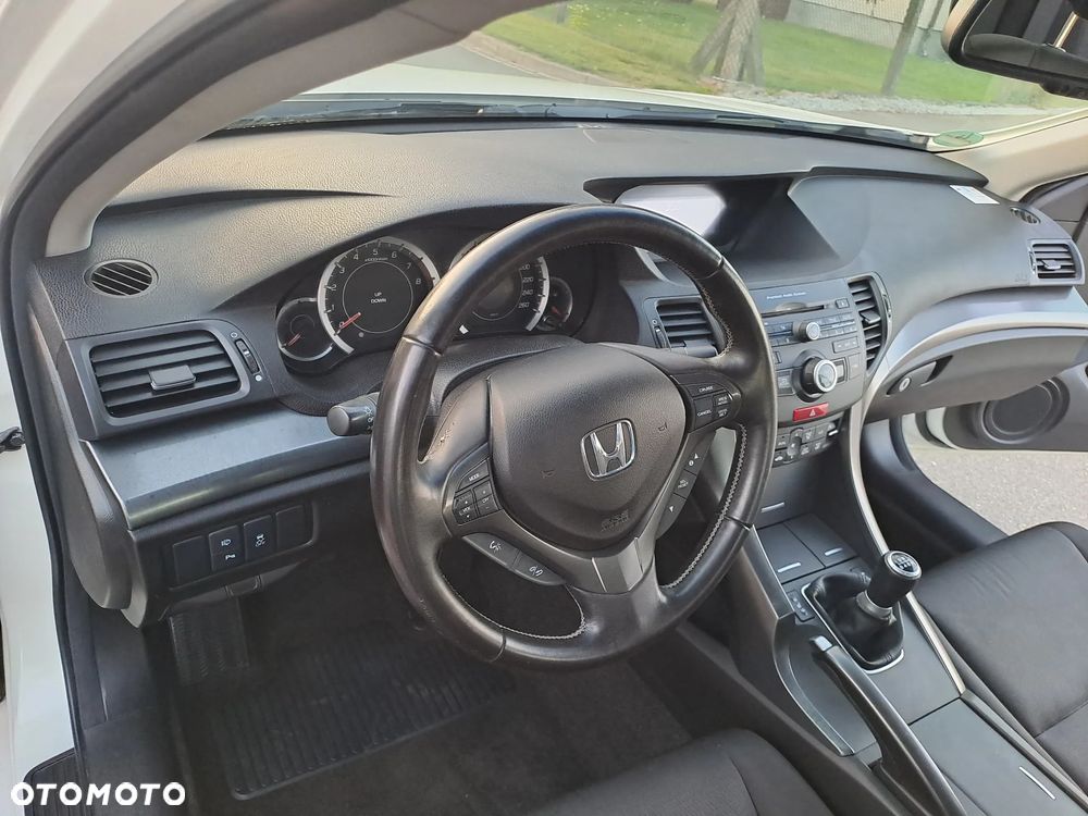 Honda Accord 2.0 50 Jahre Edition - 26