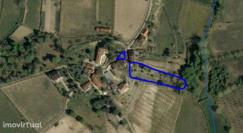 Moradia em Ruína com Terreno 1000m², Vale de Bouro, Celorico de Basto - Grande imagem: 2/12