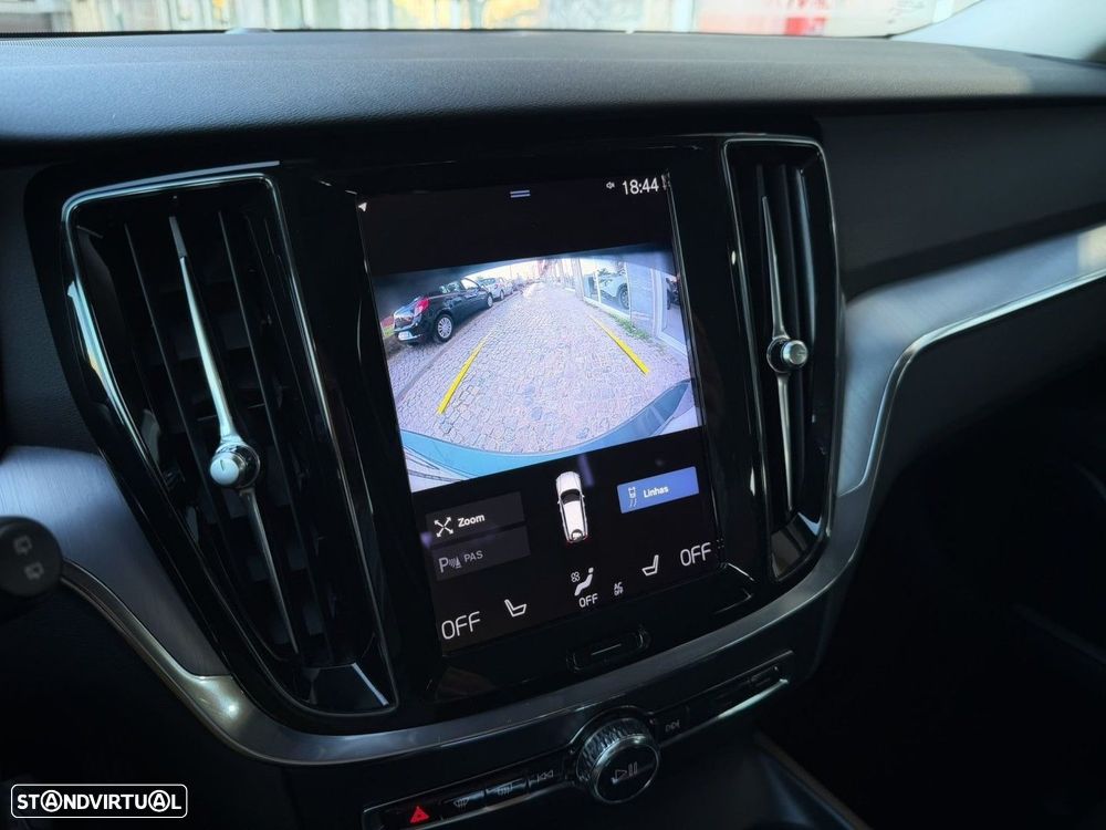 Volvo V60 2.0 D3 Momentum - 23