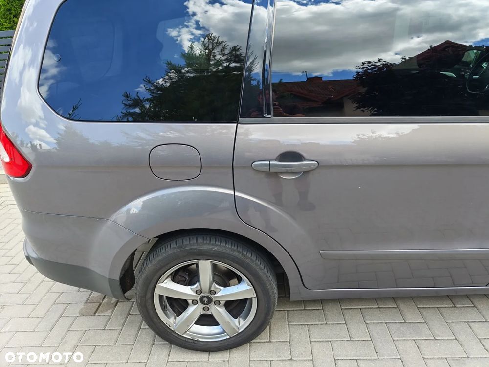 Ford Galaxy 2.0 TDCi Ghia - 12