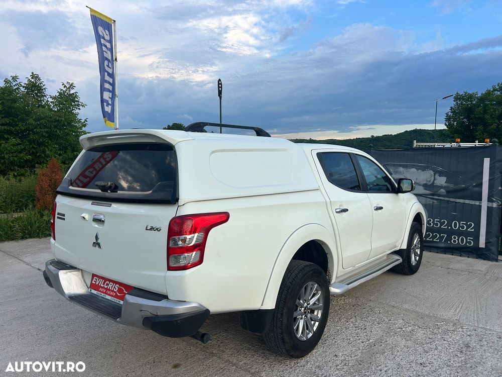 Mitsubishi L200 - 9