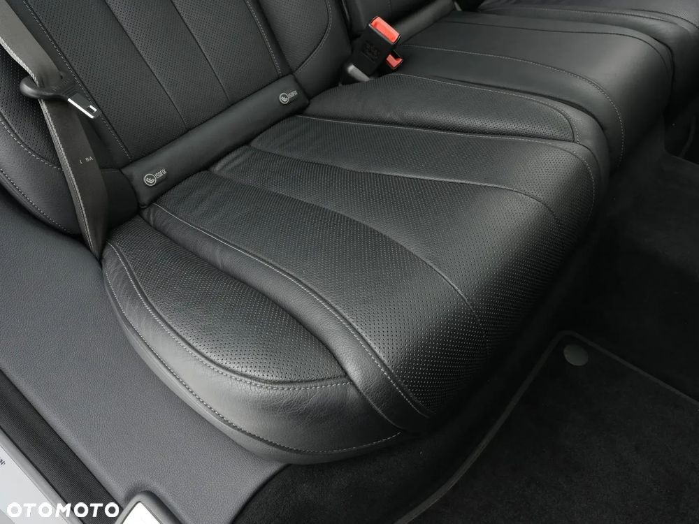 Mercedes-Benz Klasa S 350 d 4-Matic L 9G-TRONIC - 33