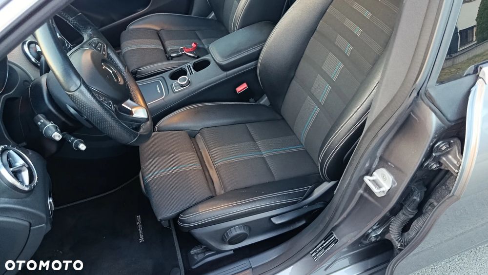 Mercedes-Benz CLA 180 7G-DCT UrbanStyle Edition - 9
