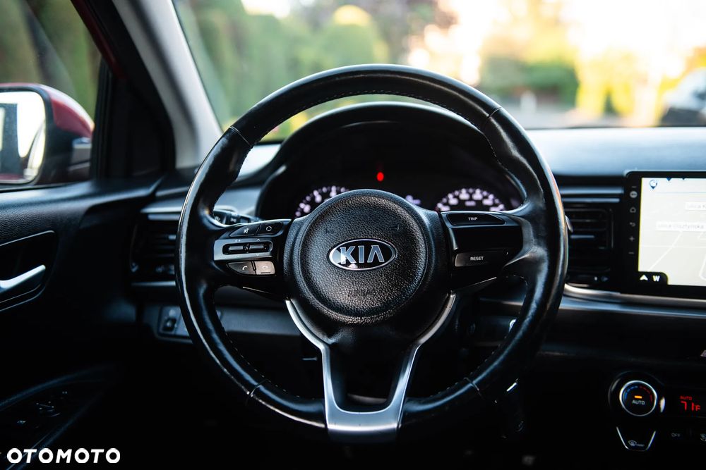 Kia Rio 1.2 Dream Team Edition - 34