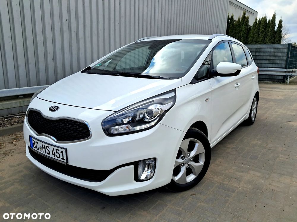 Kia Carens 1.6 GDI Dream Team Edition - 13