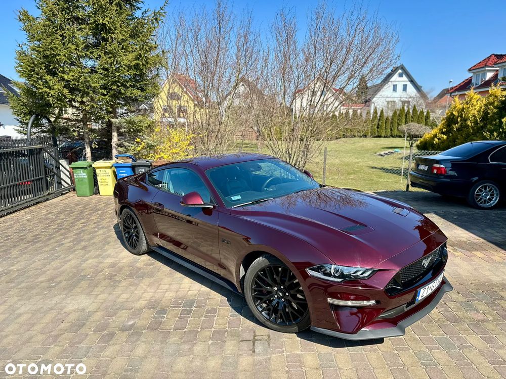 Ford Mustang - 4