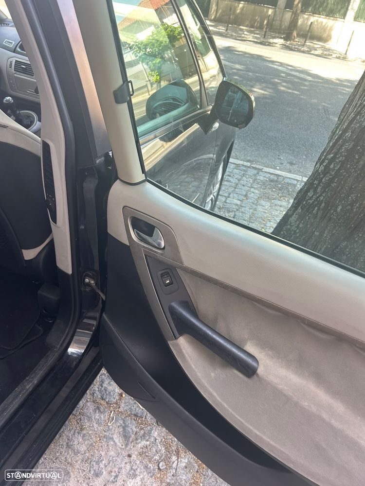 Citroën C4 Picasso 1.6 HDi - 24