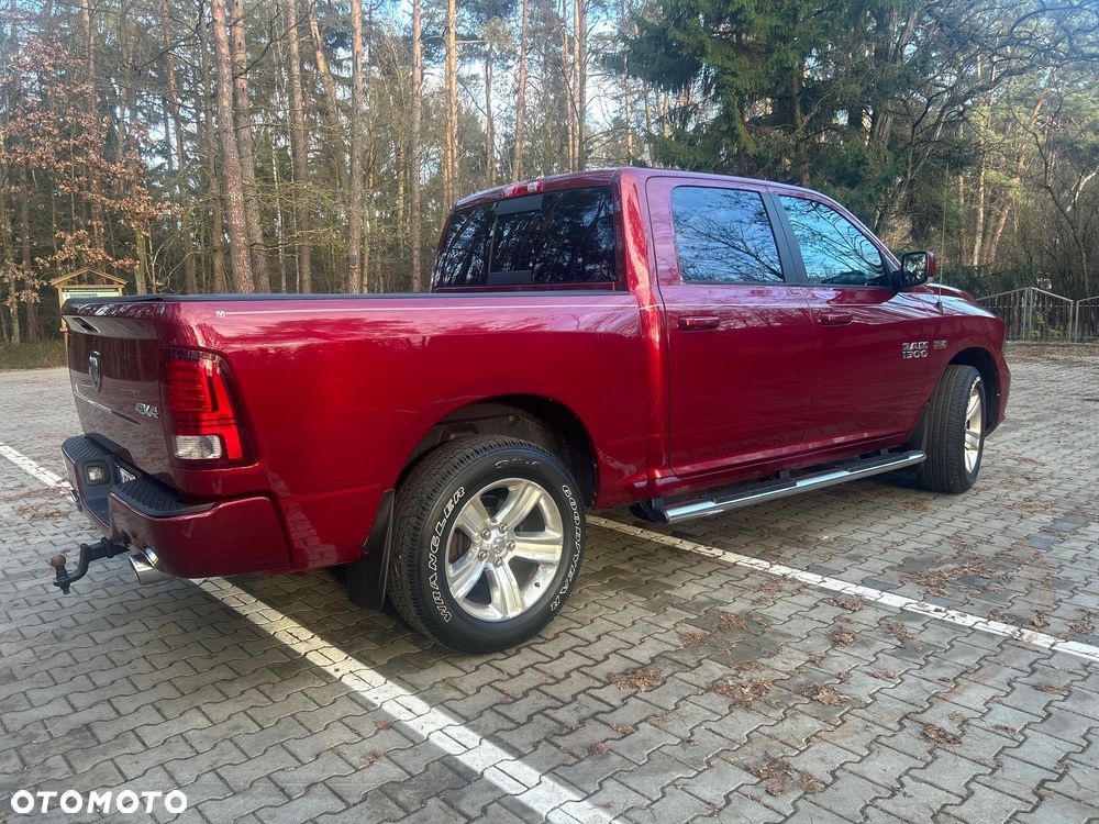 RAM 1500 Crew Cab Sport - 2