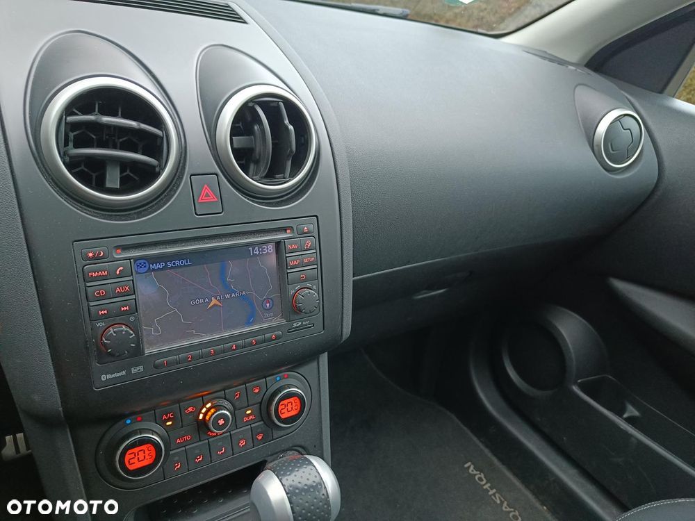 Nissan Qashqai 2.0 Tekna Premium CVT - 27