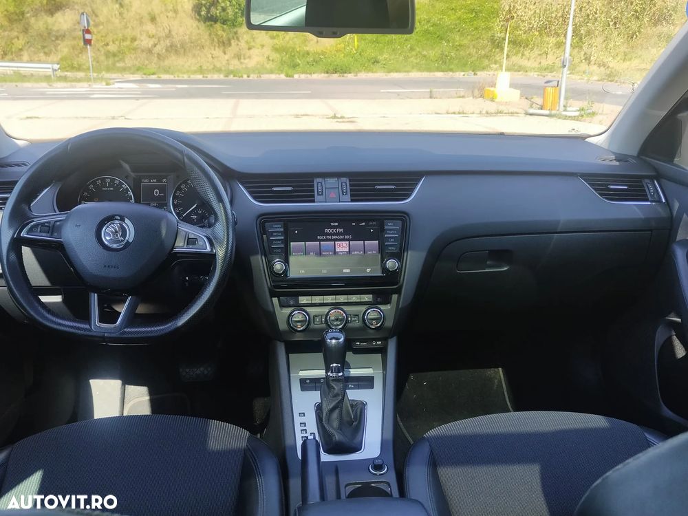 Skoda Octavia 1.6 TDI STYLE DSG - 21