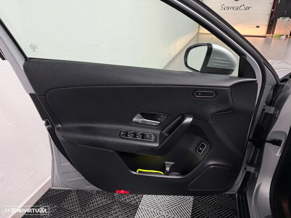 Mercedes-Benz A 180 Limousine d Business Solutions Aut. - 19