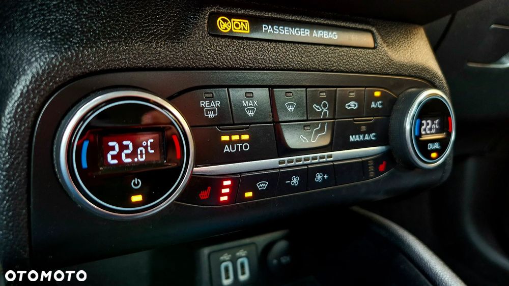 Ford Focus 1.5 EcoBlue STart-Stopp-System TITANIUM - 27