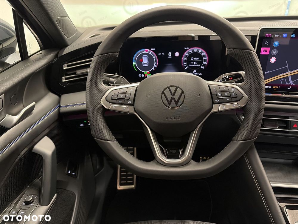 Volkswagen Tiguan - 12