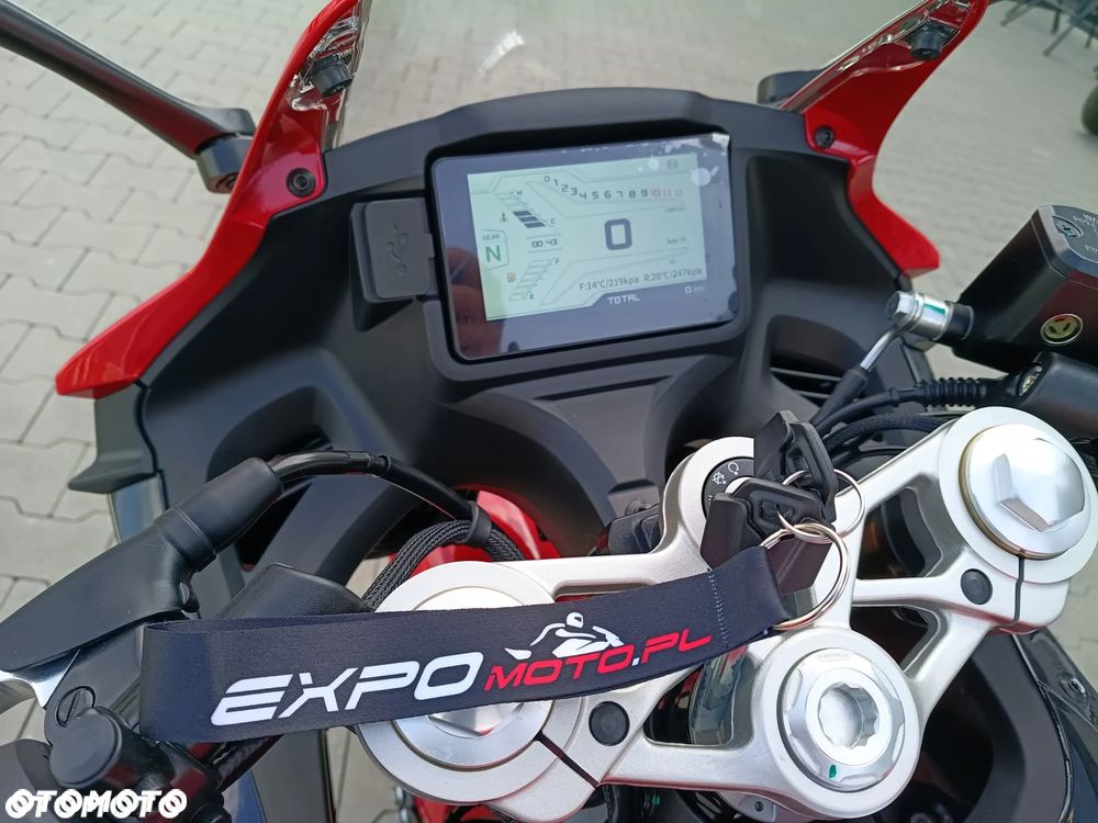 QJMOTOR SRK 125R - 6