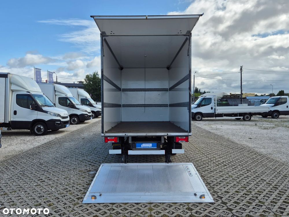 Iveco Daily 35S14 2.3 HPi, kontener 8PAL, winda 750KG, klimatyzacja - 7