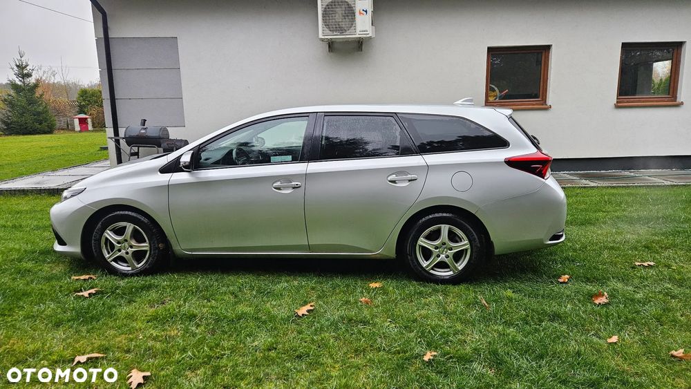 Toyota Auris 1.6 Classic Plus - 5