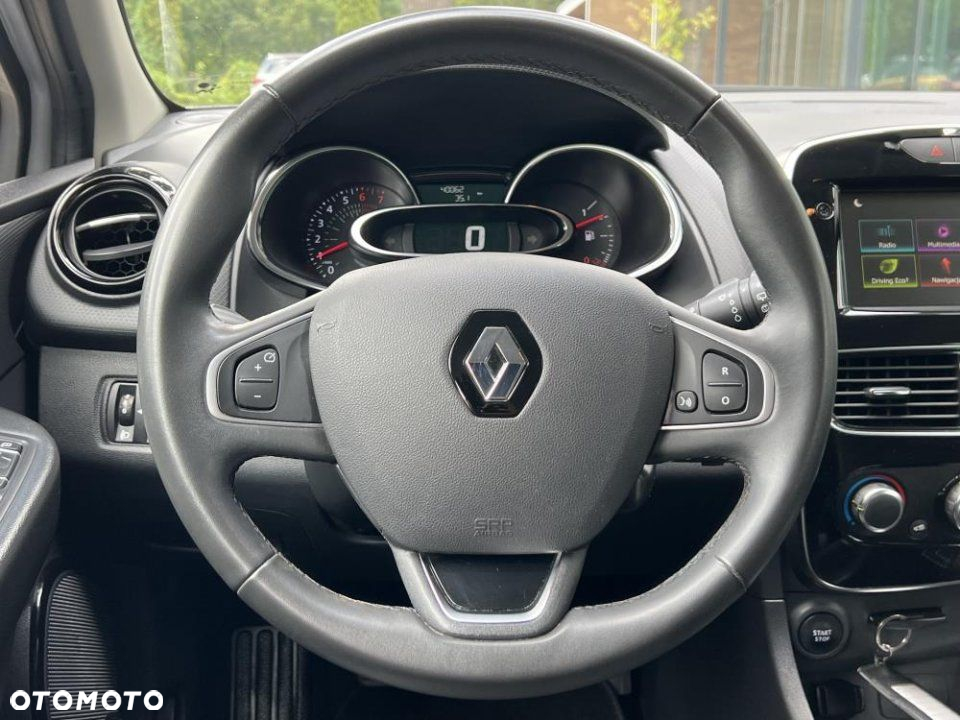 Renault Clio - 11