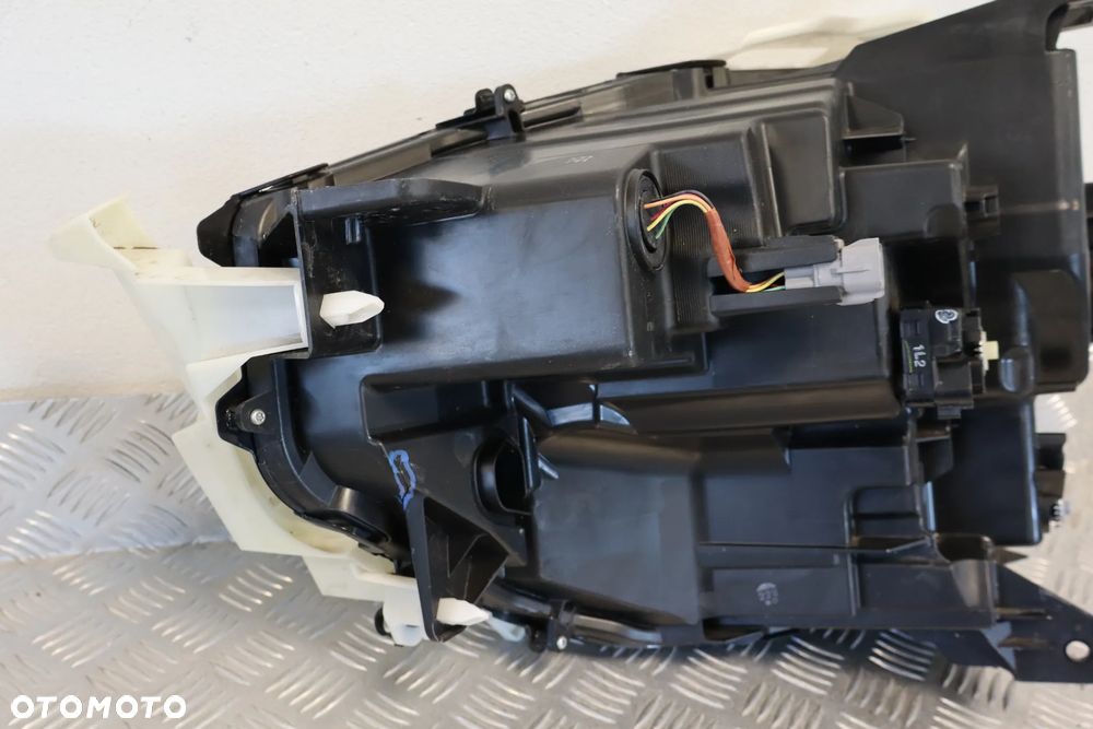 LAMPA PRZEDNIA PRZÓD PRAWA MITSUBISHI ECLIPSE CROSS LIFT FULL LED 2020- - 11