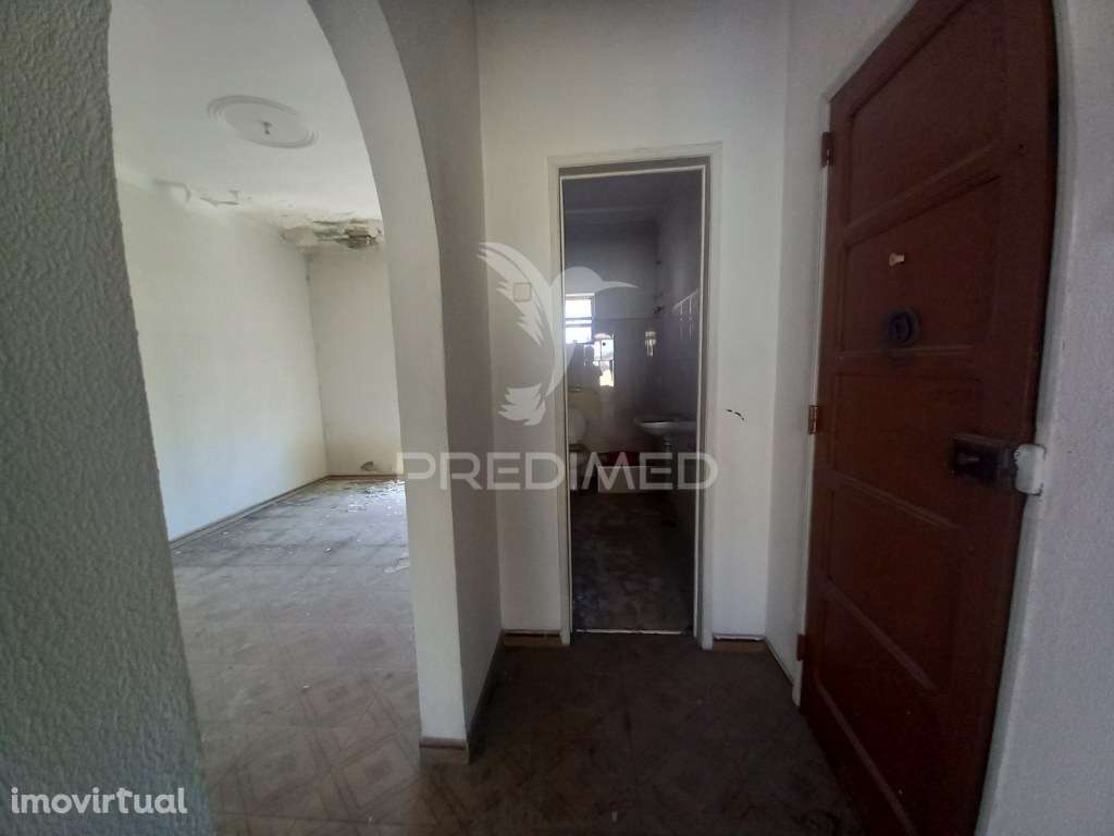 T1 para Remodelar na Baixa da Banheira - Grande imagem: 2/19