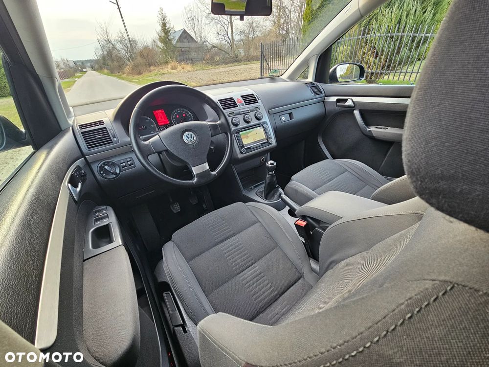 Volkswagen Touran 2.0 TDI DPF Highline - 7